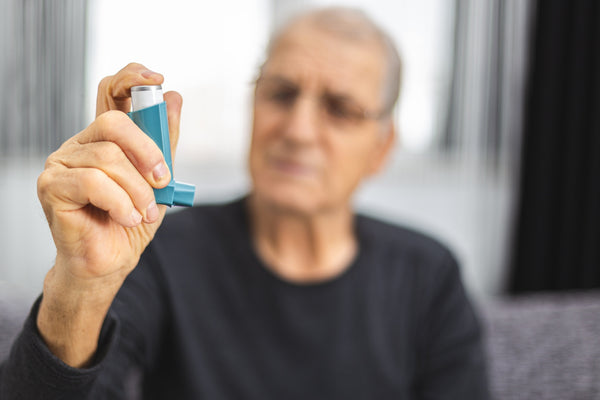 Gérer l'asthme au quotidien : Conseils pour prévenir les déclencheurs et réduire les symptômes