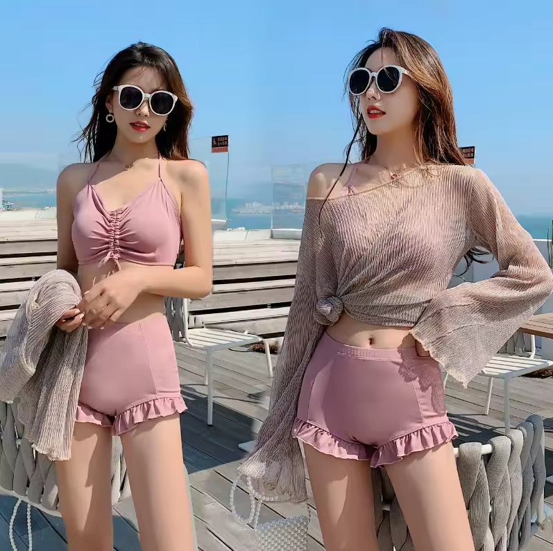 Maillot de Bain 3PC Shorty à Volant avec Top en Maille
