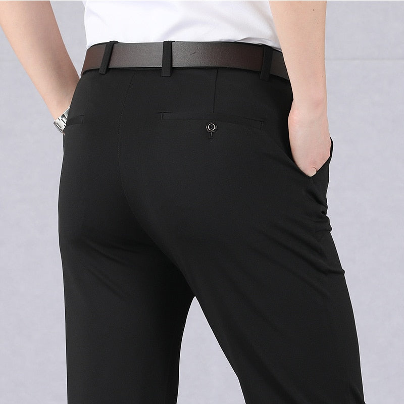 Noir / 29W,Noir / 30W,Noir / 31W,Noir / 32W,Noir / 33W,Noir / 34W,Noir / 35W,Noir / 36W,Noir / 38W,Noir / 40W,Noir / 42W