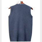 Pull sans manche col V à motif carreaux