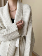 Cardigan en maille avec ceinture à nouer