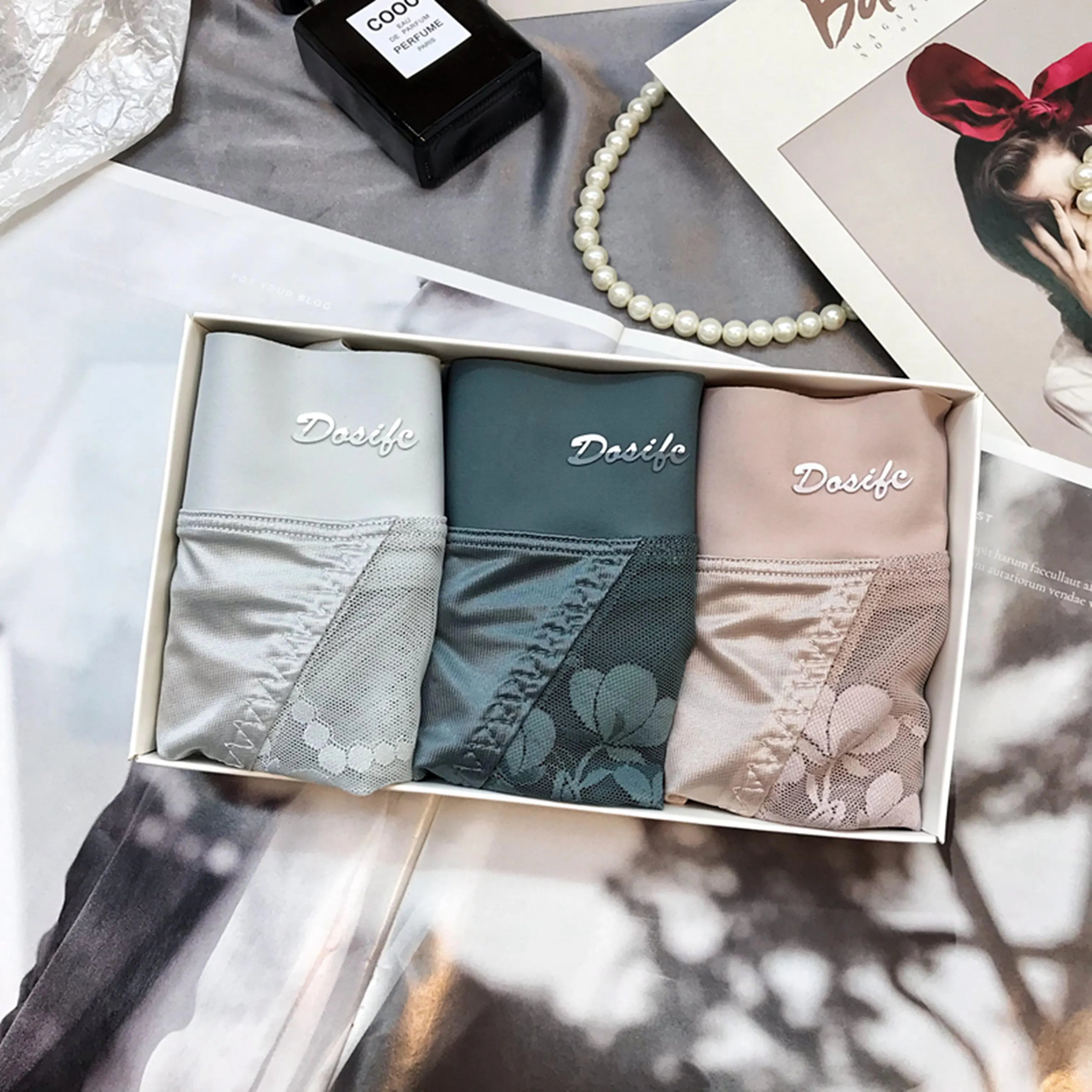 Lot de 3 Culottes Sexy en Soie Glacée et Dentelle Florale