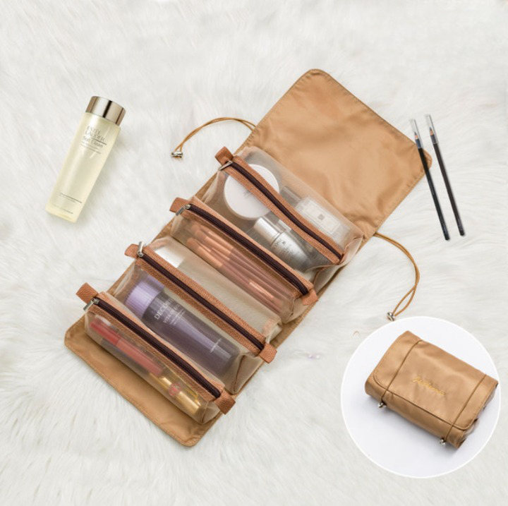 Trousse de toilette 4 en 1